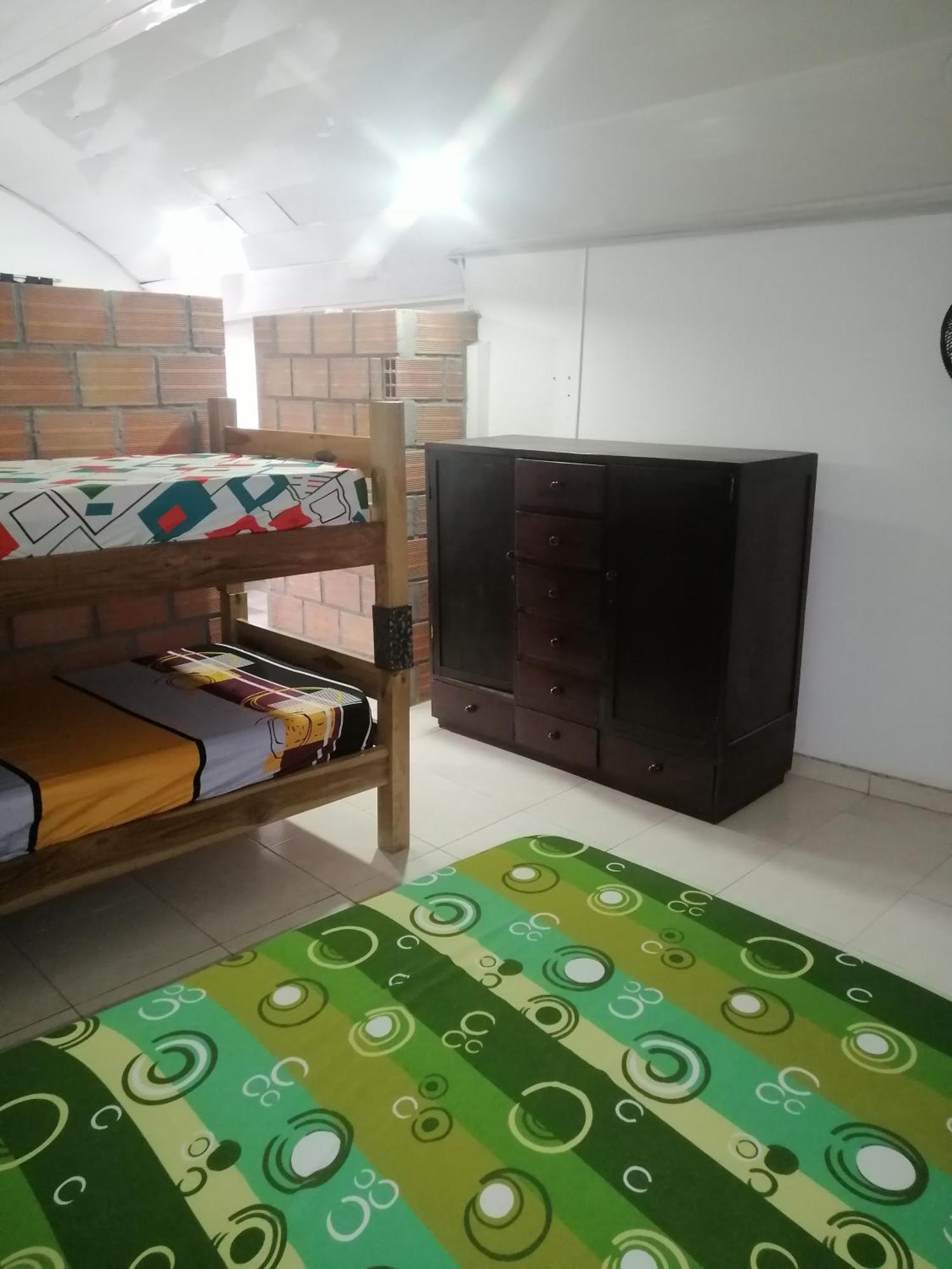 Hotel Low Cost Ла-Дорада Екстер'єр фото